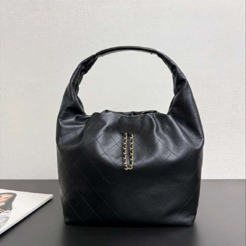 Designer makeup bag Shoulder Bags Women Classic Handbag leather Messenger Underarm Bag Lady Purse new style summer travel Letter Cosmetic Bag Vanity Bag 6699.