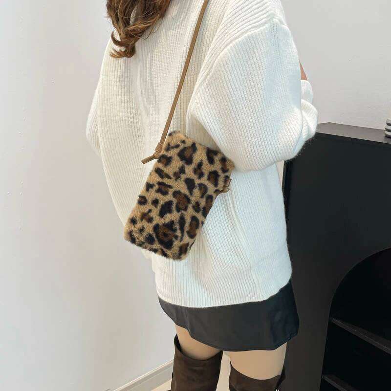 Fashion Women Cow Print Mini Shoulder Female Winter Plush Underarm Leopard Zebra Pattern Fluffy Tote Bags Small Purses