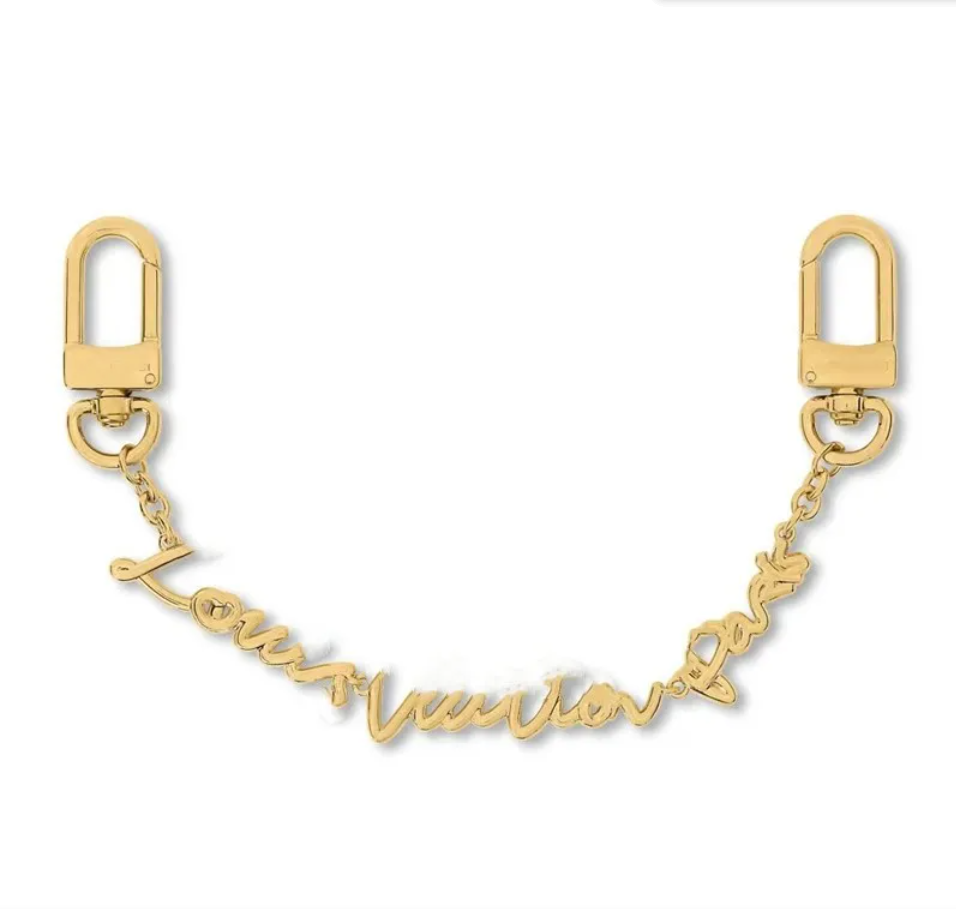 Luxury metal Paris V Script Chain Bag Charm fashion House designer classic gold sliver keychain Snap fastener mens ladies keychain Holiday gift lovely quality985