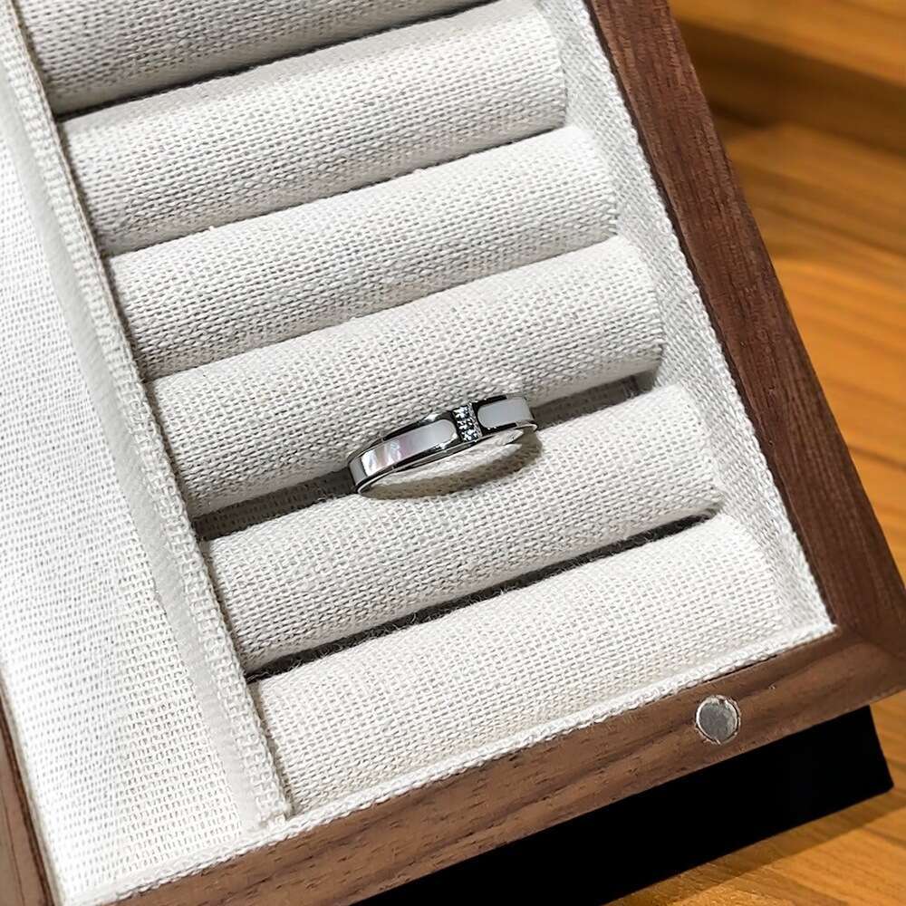 Oil-Dripping Mother-of-Pearl Three-Diamond for Women Ins Style Niche Design Light Luxury Fashion Sense Titanium Steel Non-Fading Ring Jewelry - view 5