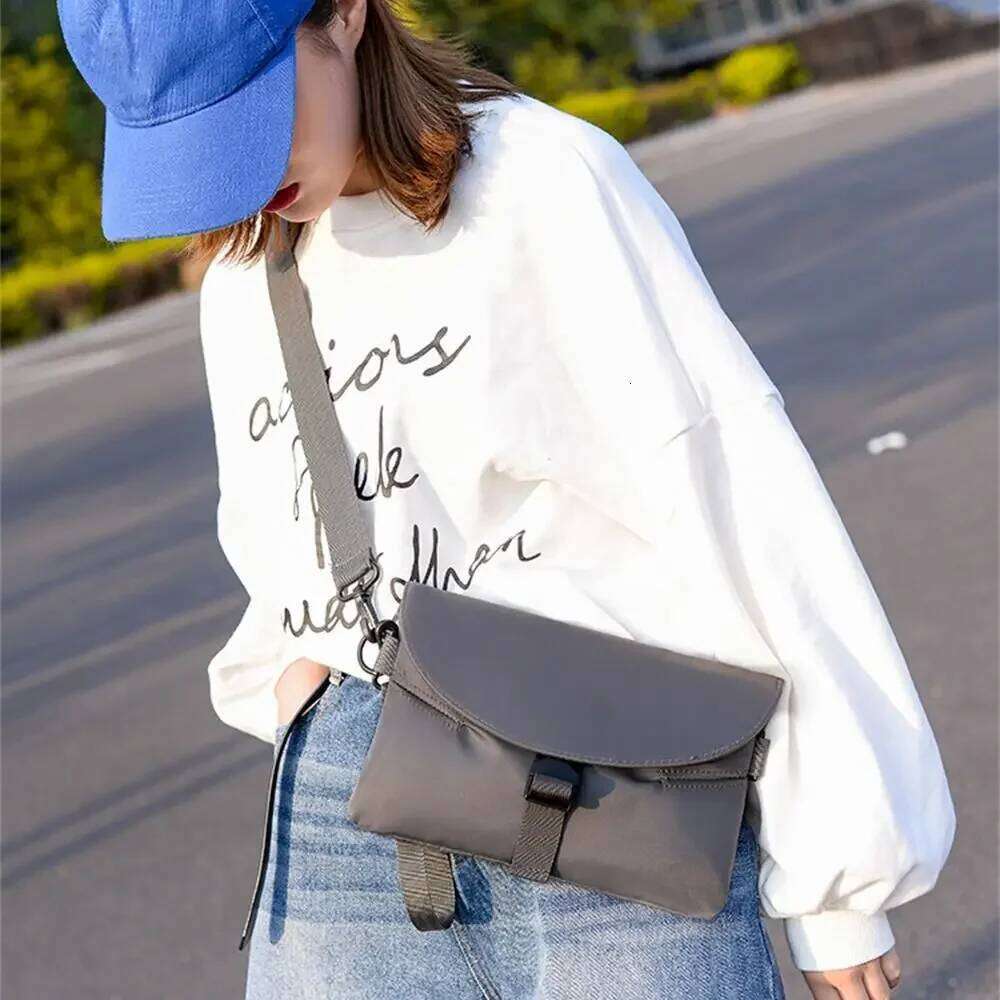 Women Nylon Chest Pack Cellphone Pouch Outdoor Sports Cross-body Casual Running Cycling Sling Bag