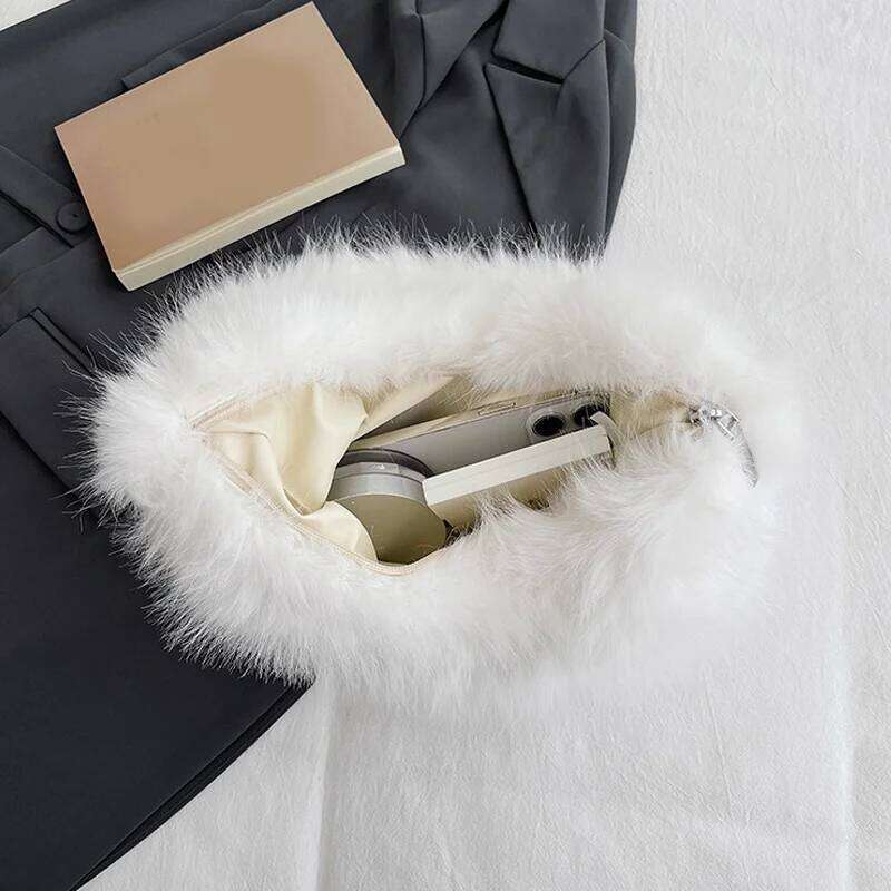 Plush Women Armpit Purse Chain Fluffy Versatile Shoulder Faux Fur Fashion Underarm Ladies Winter Crossbody Hobo Bag