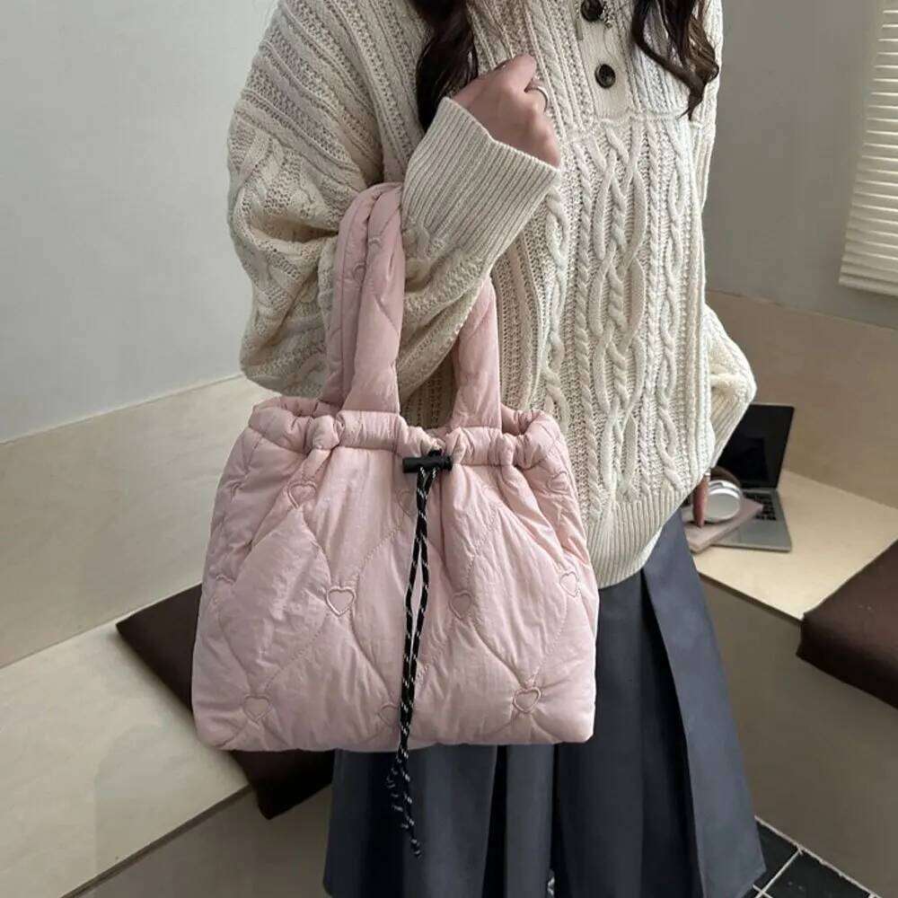 Korean Heart-shaped Quilted Handbag, Simple Solid Color Shoulder Bag, Fashionable Large Capacity Drawstring Tote Bag For Women's XJ260129