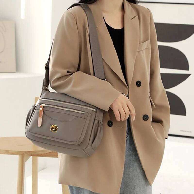 Neutral Crossbody Shoulder Bags, Messenger Bags Men Women Are Suitable for Daily Commuting and Work Use