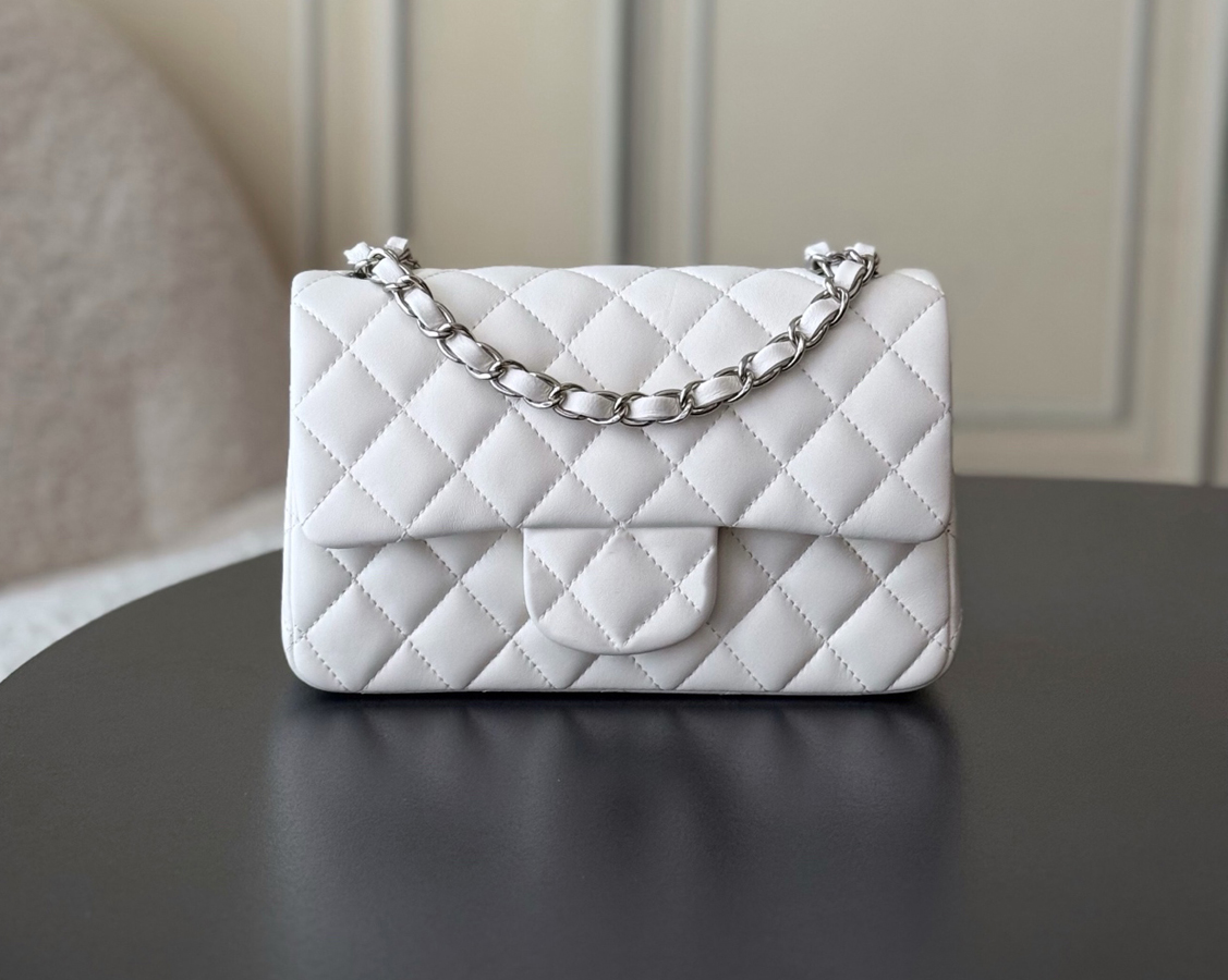10A Mirror quality Glossy Caviar Crossbody Bag Underarm Style Luxe Lambskin Gold Coin-Style Button Quilted Design Silver Chain Strap Designer Caviar Shoulder Bag