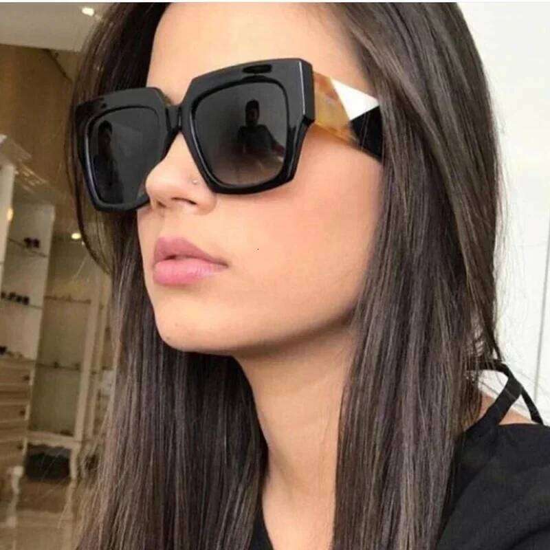 Square Oversized Sunglasses Women Luxury Brand 2024 New Designer Gradient Sun Glasses Big Frame Vintage Eyewear UV400 H260129