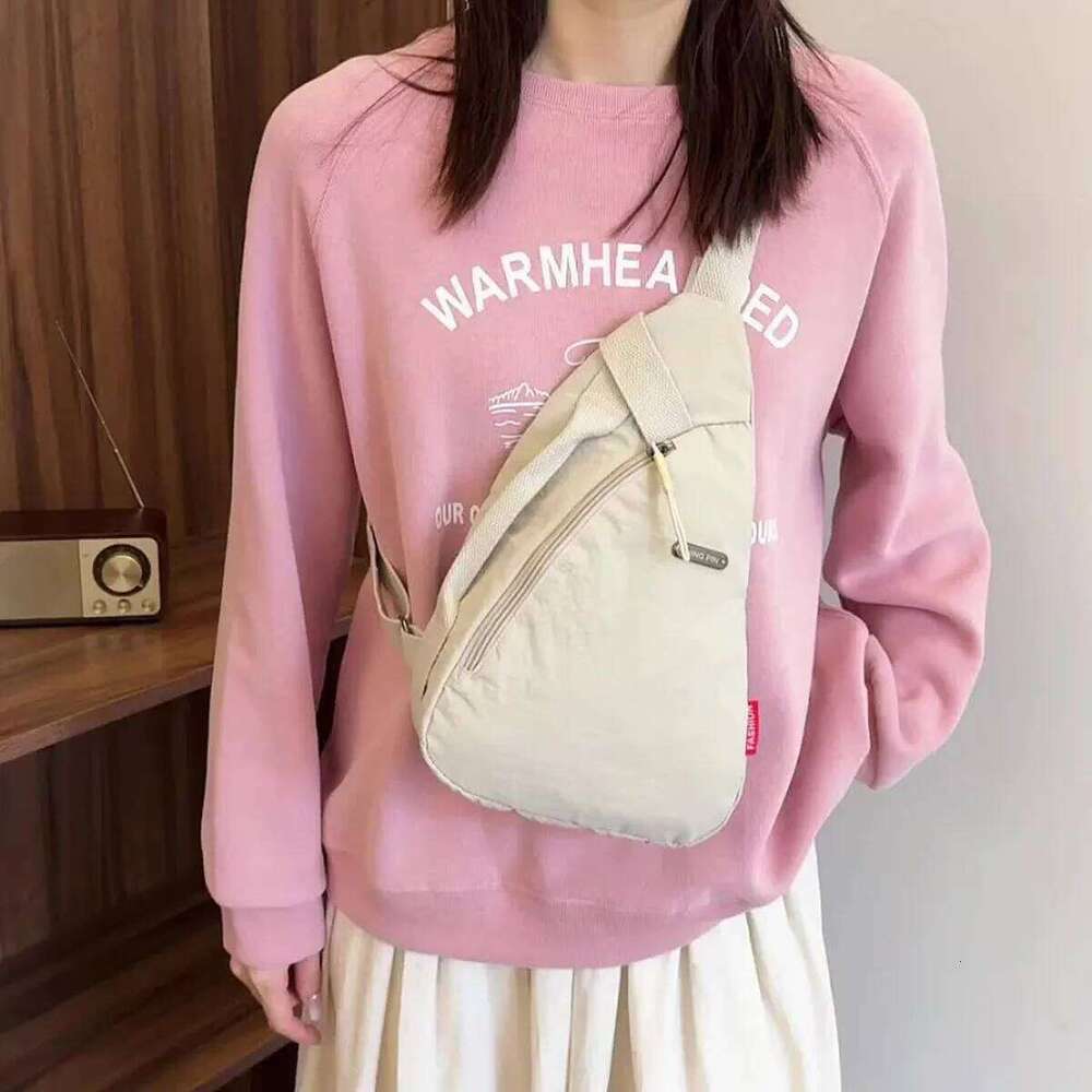 Single-shoulder for women, fashionable large-capacity crossbody bag, casual versatile, lightweight and sporty bag XJ260129