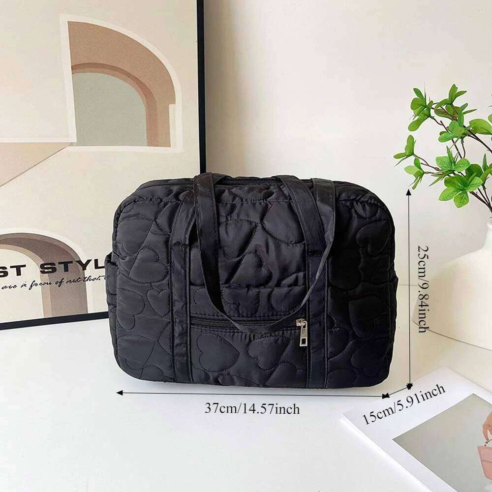 Autumn Winter Heart-shaped Quilted Embroidered Handbag, Fashionable Soft Quilting Shoulder Bag, Simple Solid Color Tote Bag