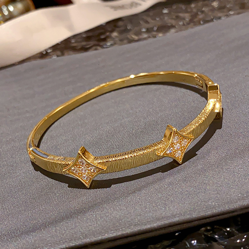 Bracelet 18K Real Gold Plated Wrinkled Stripe Star Zircon Bracelet Light Luxury High-End Feel Women's Jewelry Bracelet