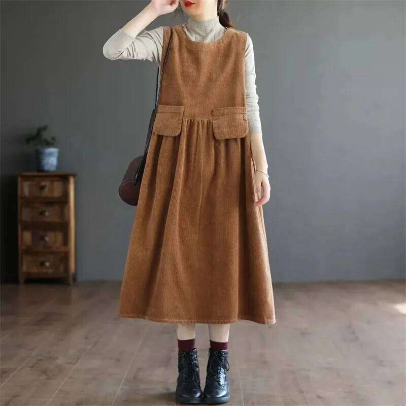 2025 Autumn/Winter New Corduroy Dress Women's Loose Retro Art Pocket Sleeveless Vest Dresses Female Casual Clothes XJ260130