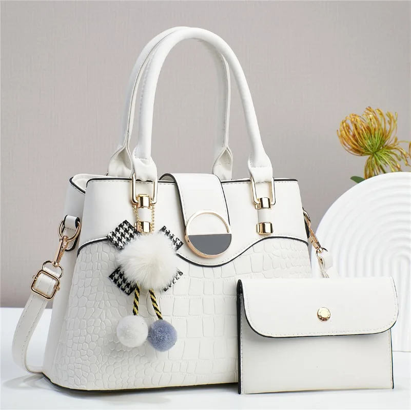 Large Capacity Soft Leather Tote Bag with Niche for Handbags Exquisite Women Commuting Shoulder Underarm Bag 260129