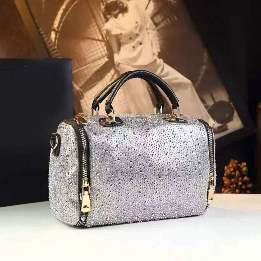 OLOEY 2025 Women Retro Trendy Large Capacity Leopard Print Tote Luxury creativity Women's Full Inlaid Diamond Handbags Shoulder Bag