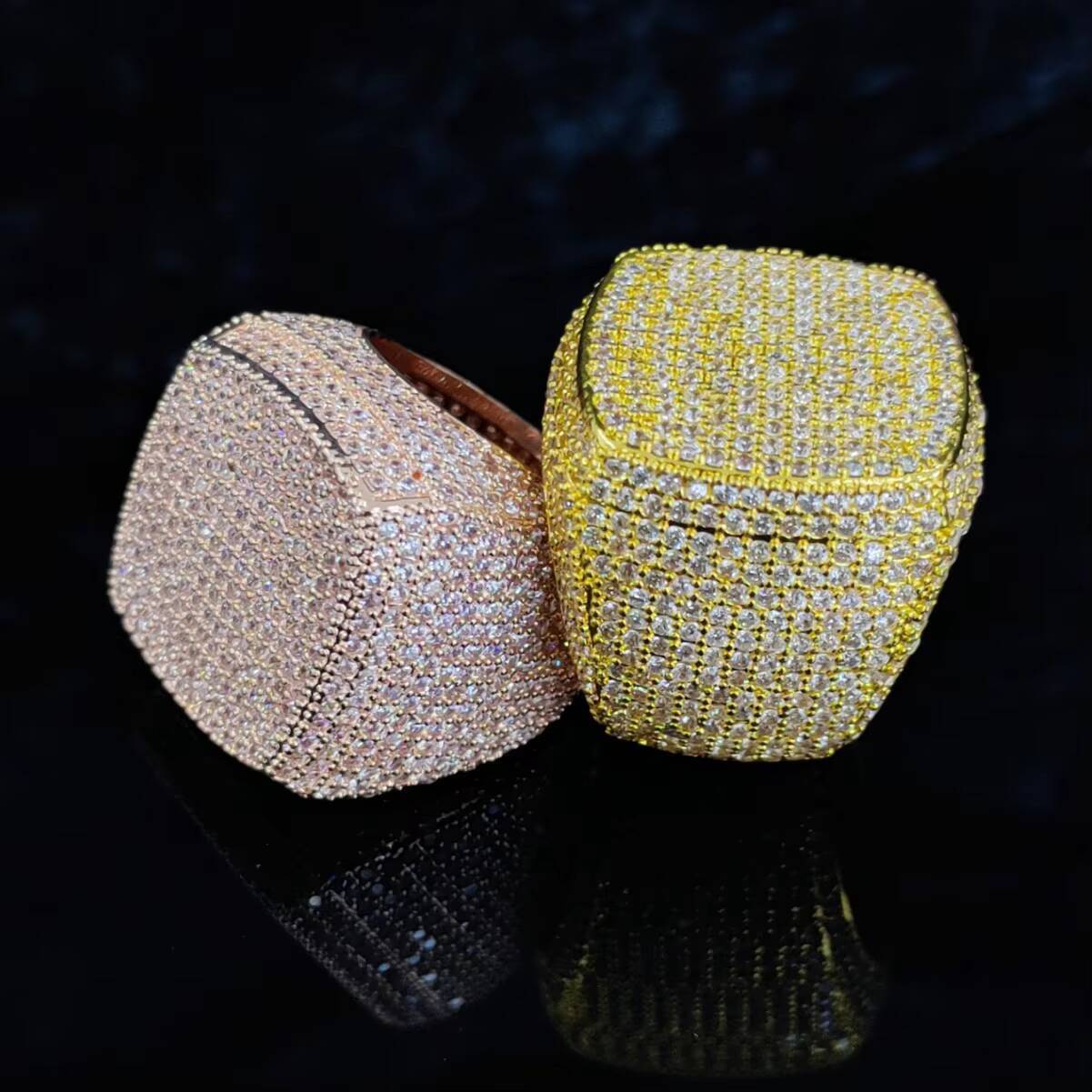 Mens 14K Gold Plated Cuban Square Ring Exquisite Shiny vvs moissanite Micro Pave Inlay Technology for Parties Anniversaries Gift