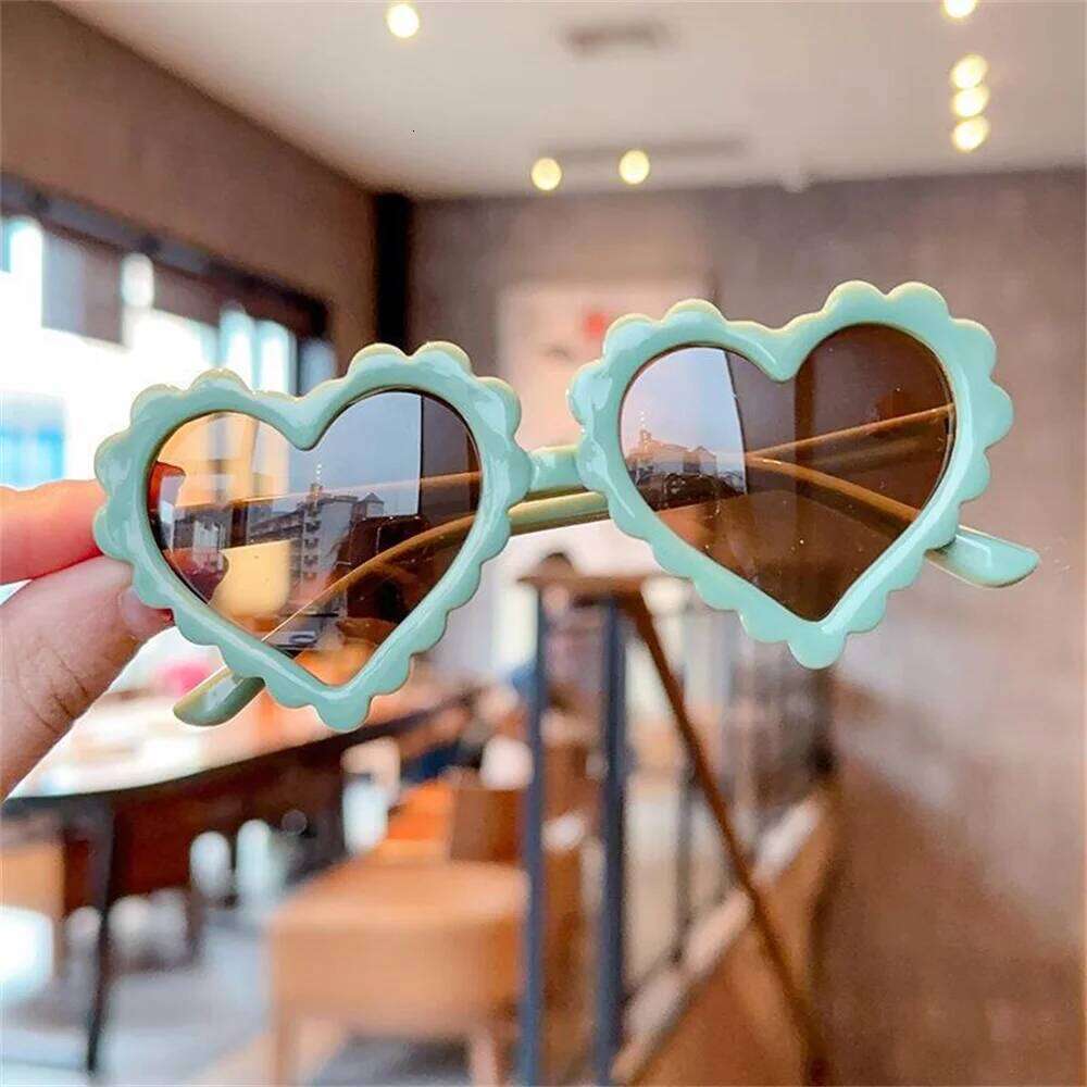 1Pc Cartoon Heart Children Baby Sunglasses Boys Girls UV400 Sun Glasses Shades Kids Gifts Fashion Party Eyeglasses H260130