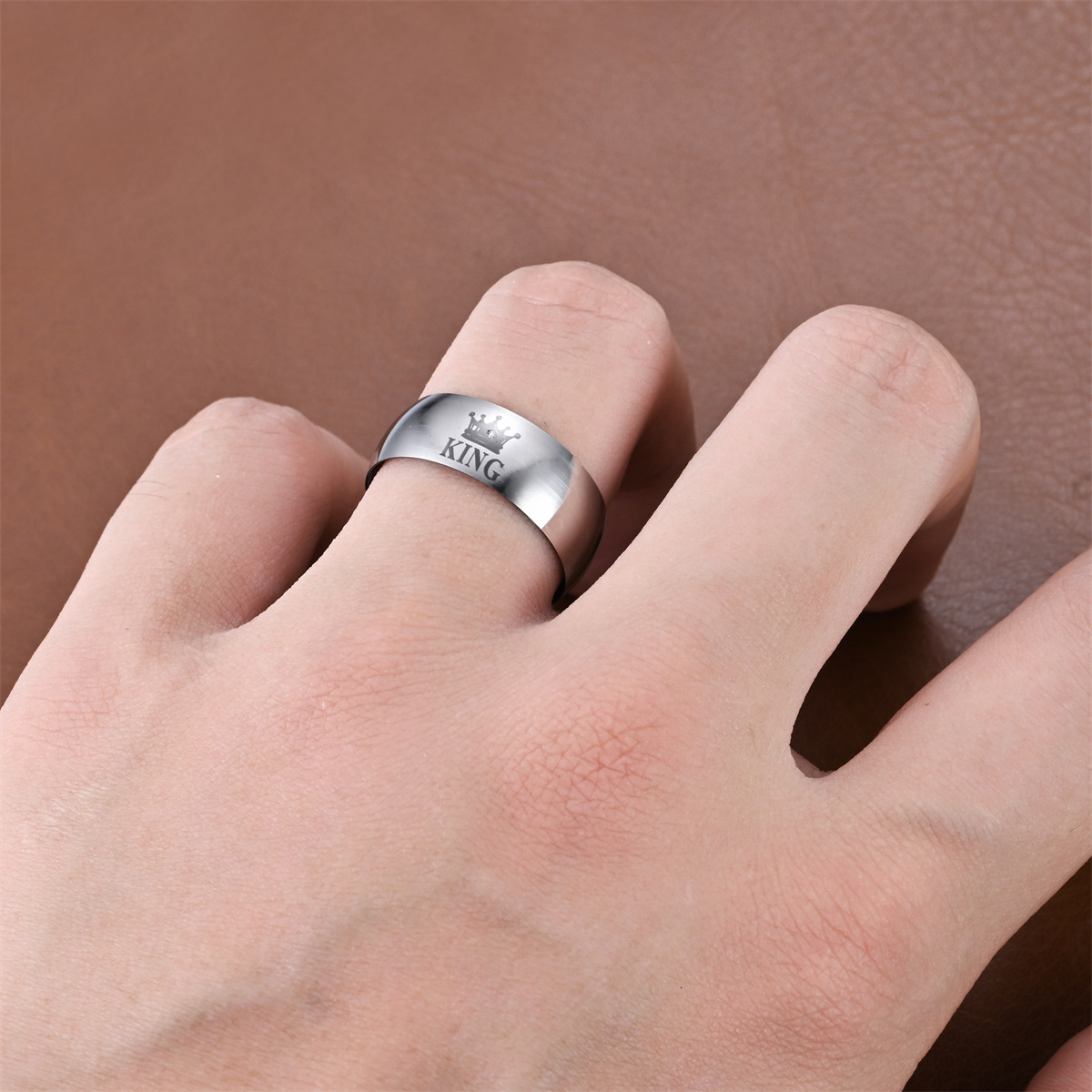 Fashion New Handmade Matte Blue Crown King Queen Exclusive Source Manufacturer