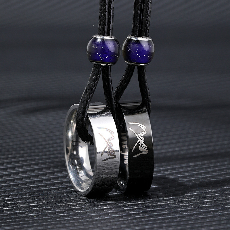 Exclusive Creative New Color-Changing Round Bead in Hand I Love You Couple Rings Necklace Manufacturer
