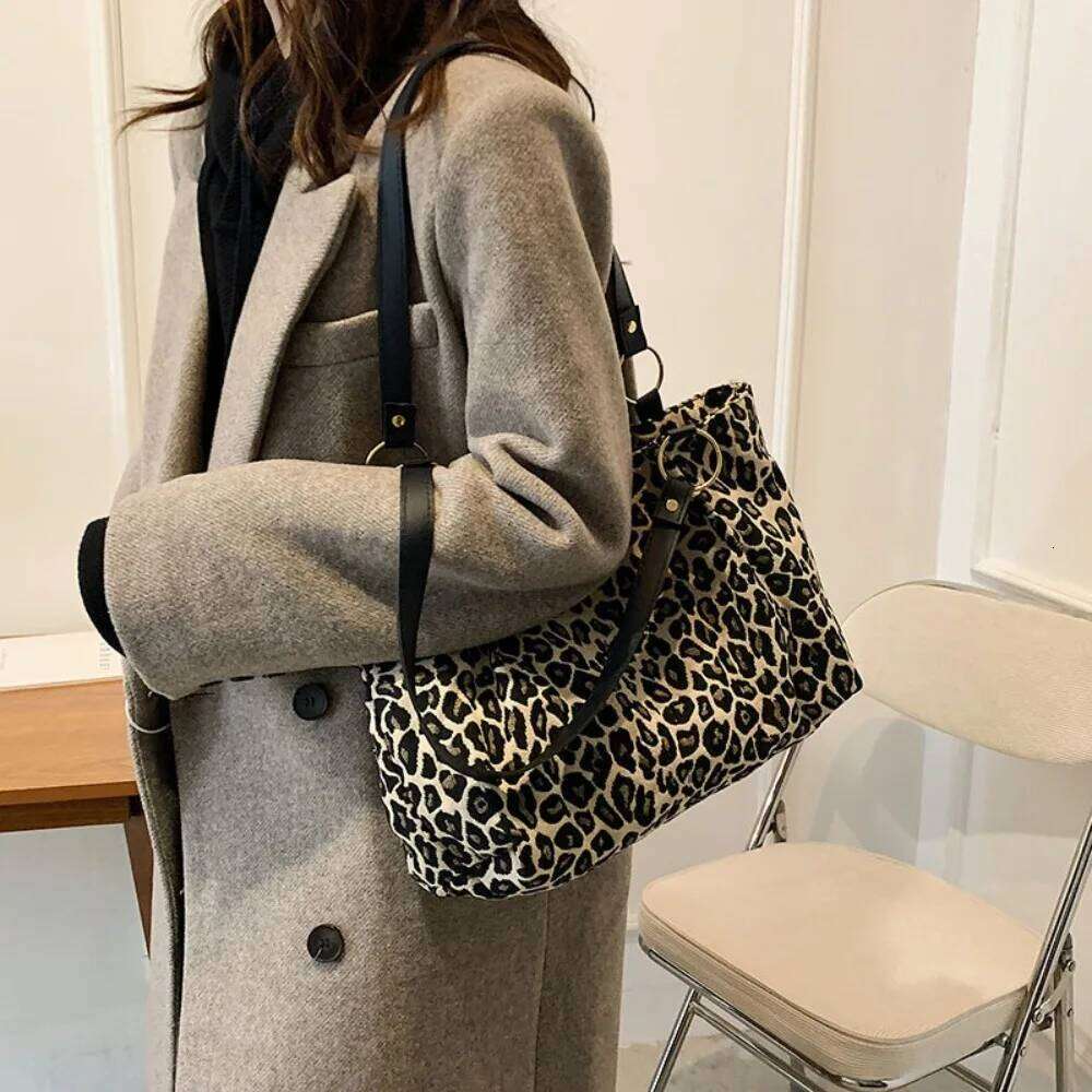 Fashion Leopard Print Casual Handbag Travel Canvas Bags Large Capacity Nylon High Quality Tote Bag for Women Z260130