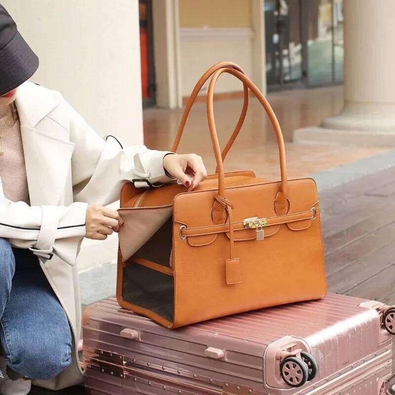 Luxury PU Dog Carrier, Cats Carrier Purse Soft-Sided Leather Handbag Pet Bag for Small Dogs Puppy and Cat Chihuahua 26H0130