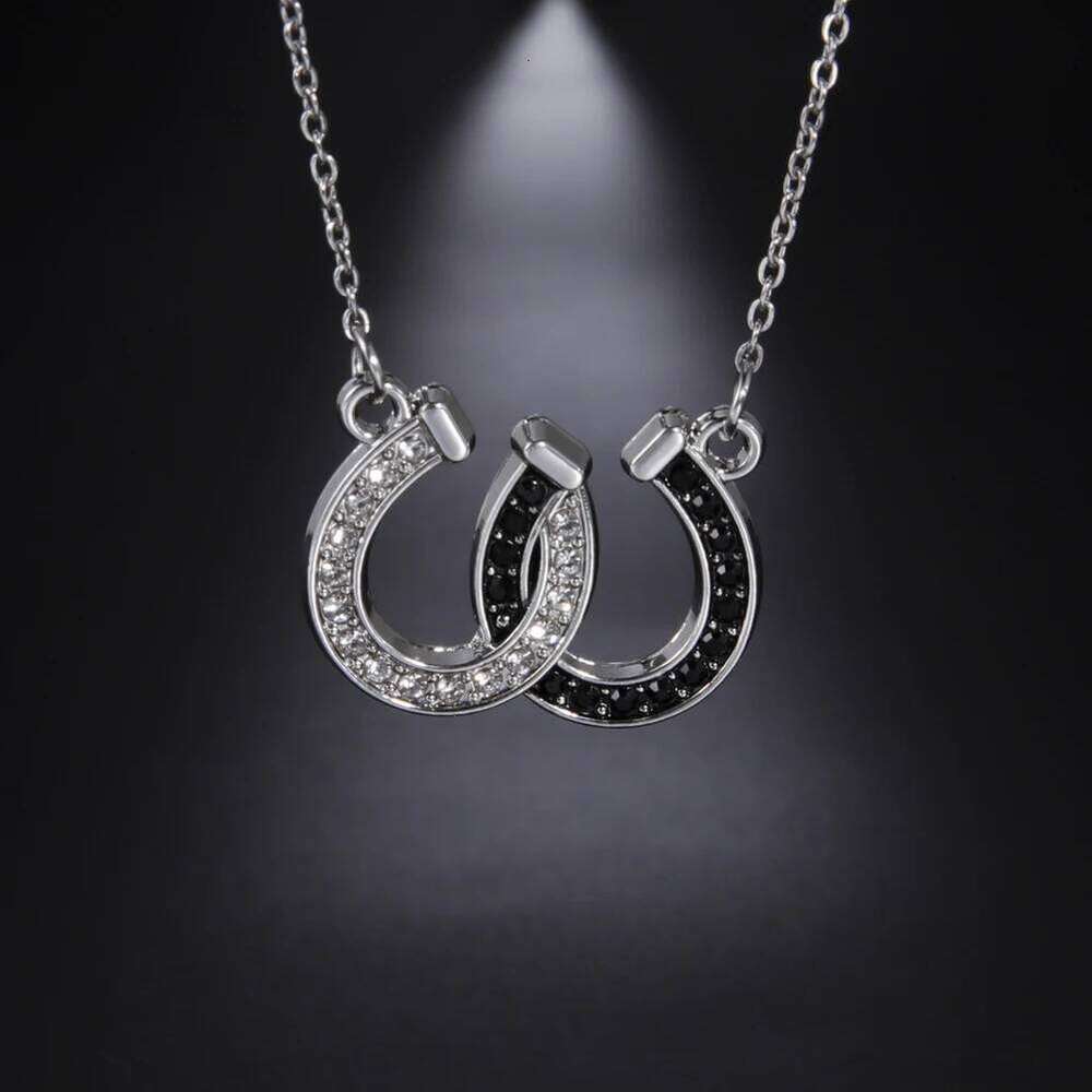 Lovely Double Horseshoe W shape Clavicle Crystal Hoof Pendant Necklace For Women Gift Lucky Rhinestone Jewelry