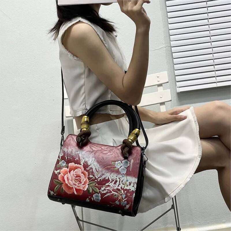 Johnature New Chinese Style Exquisite Embroidered Handbag Elegant Women Versatile Lady Leather Shoulder Bags KABAHEBINGJUE