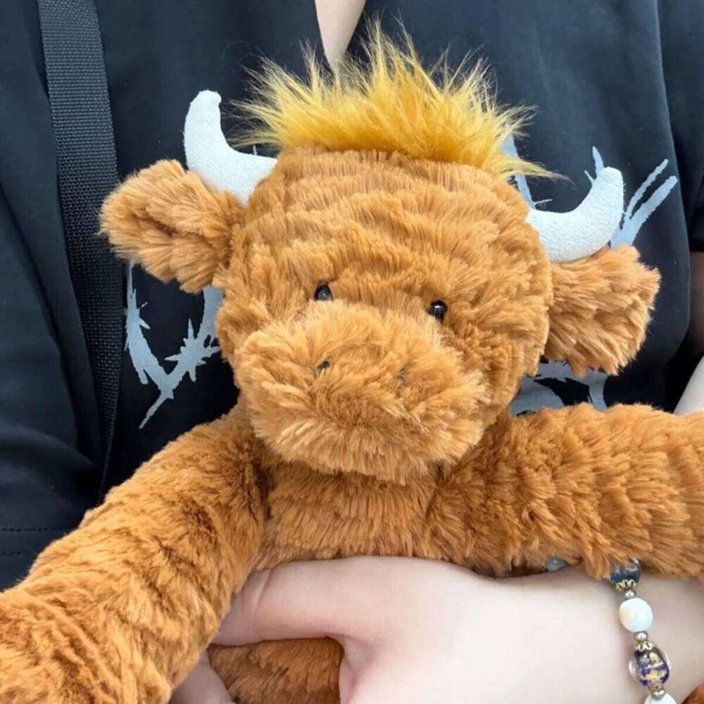 Cute Scottish Highland Plush Haired Cow Stuffed Cartoon Cattle Super Soft Huggable Farm Animal Toy Gift for Kids Y260128
