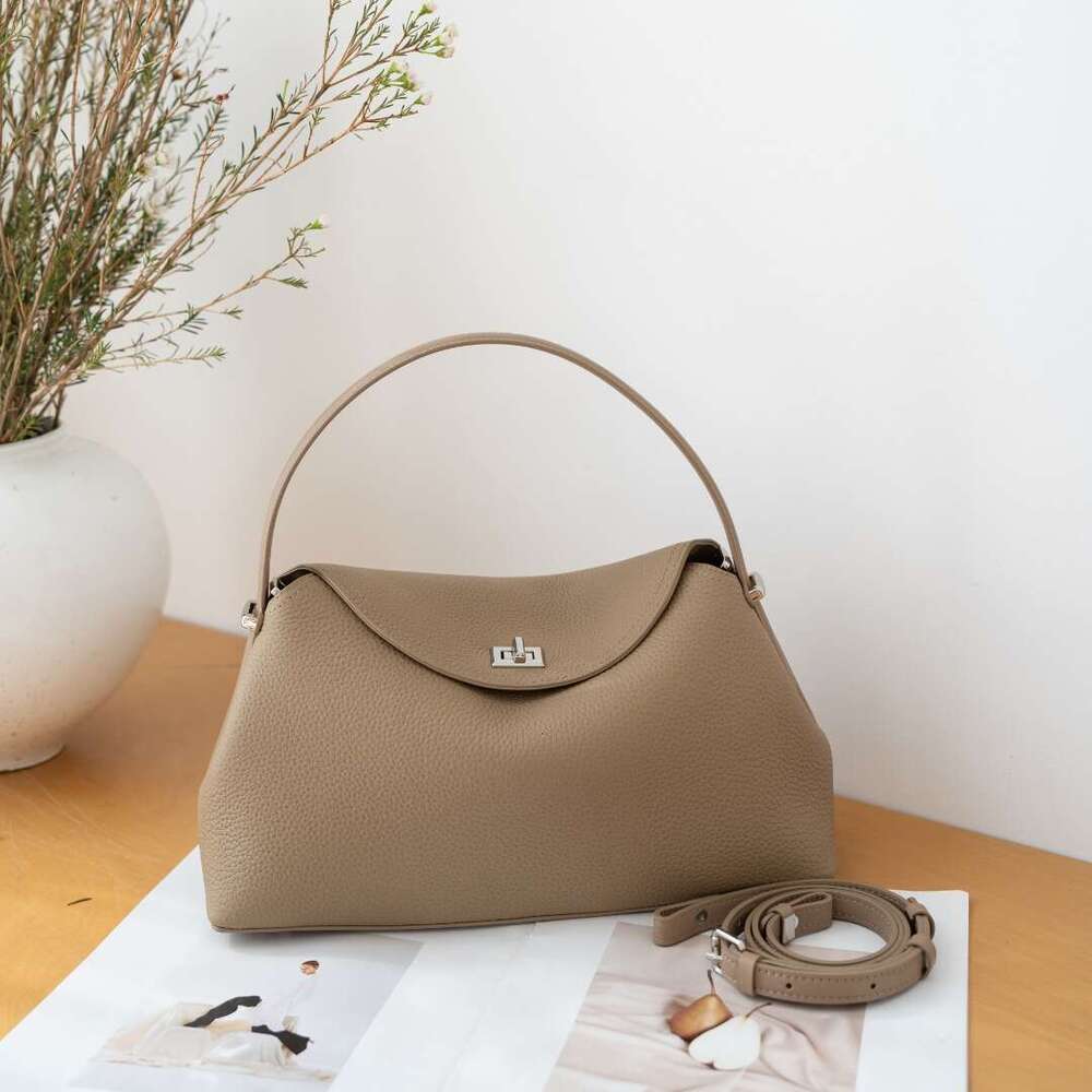 Totebag Shoulder ROSE NOIRE Genuine Leather Commuter Versatile Single Women S Crossbody Bag Simple Large Capacity High End Feel Top Layer Cowhide Hand