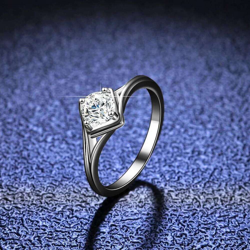 18K gold moissanite for women PT950 platinum 50 points four claw ins diamond ring XJ260130