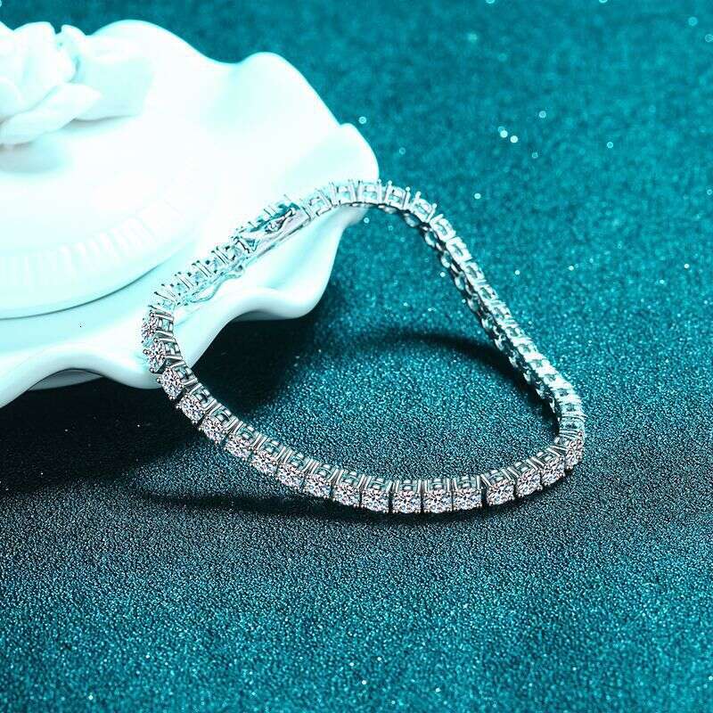 DHCollections-- XDY Pure Sier for Women Plated with PT950 Gold Full Inlaid Four-Prong 0.3 Moissanite Bracelet Straight