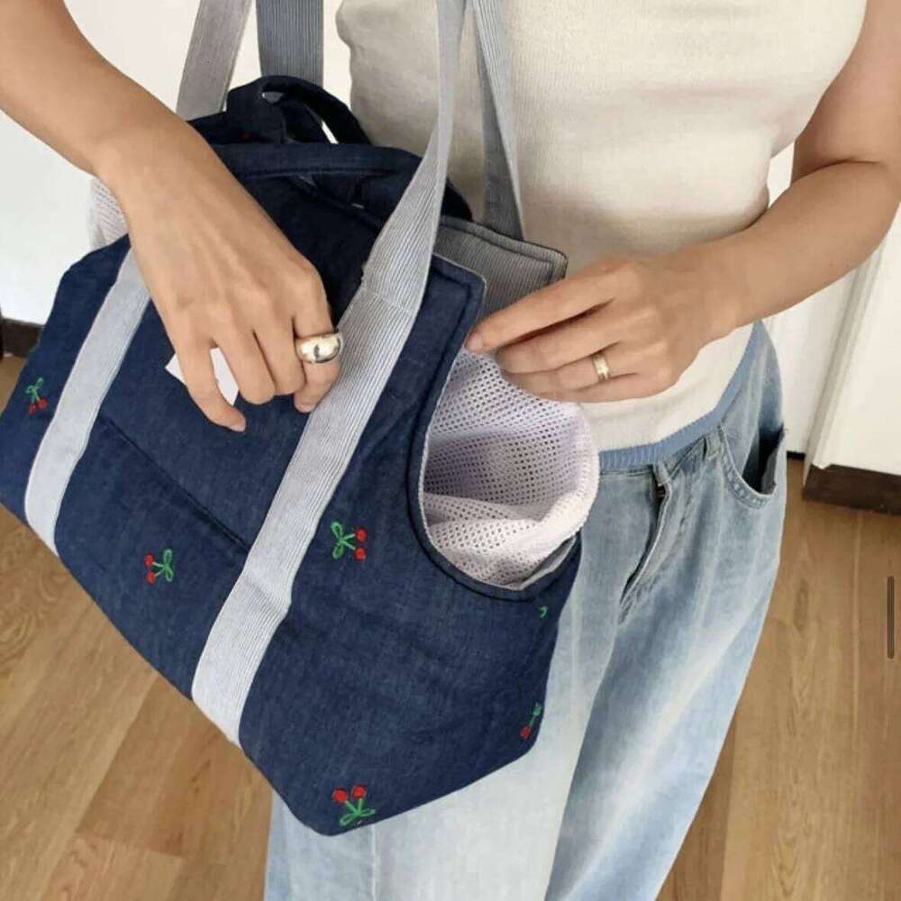 1pc 29*38*14cm Ins Pet Outing Cross-Body Shoulder Bag, Large Capacity Breathable Dog and Portable Backpack Cat Bag 26H0130