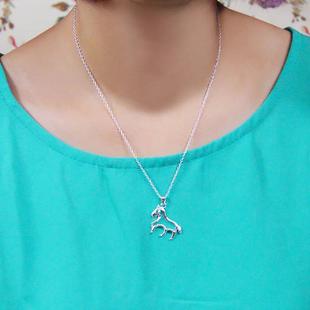 925 Sterling Silver Horse Pendants Necklaces Loving Design Cute Animal Pony Necklace Movie Jewelry Party Accessories Gifts