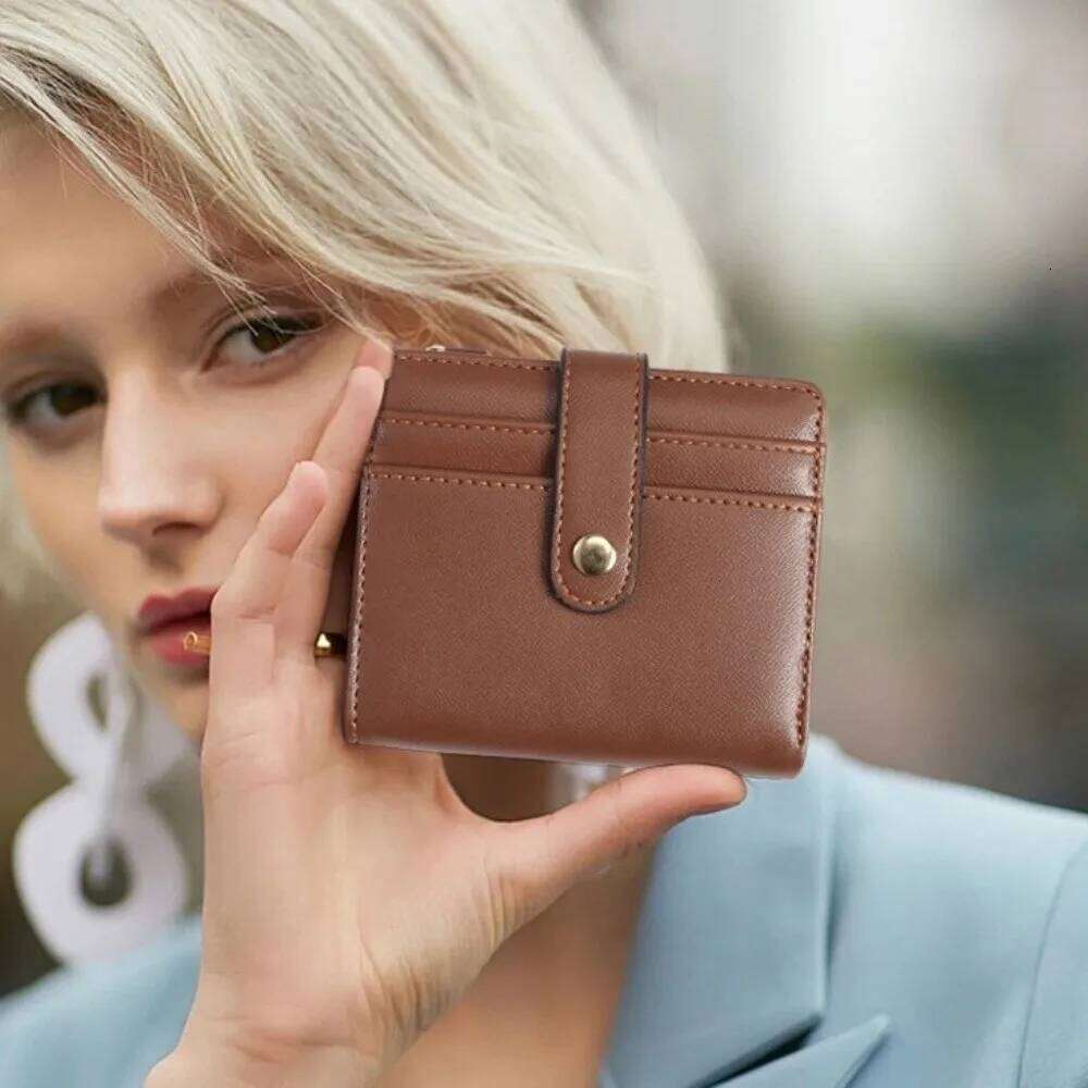 Simple Holder Short Trifold Wallet PU Leather Portable Hangging Card Bag Multifunction with Keychain Pocket Purse Outdoor Z260130