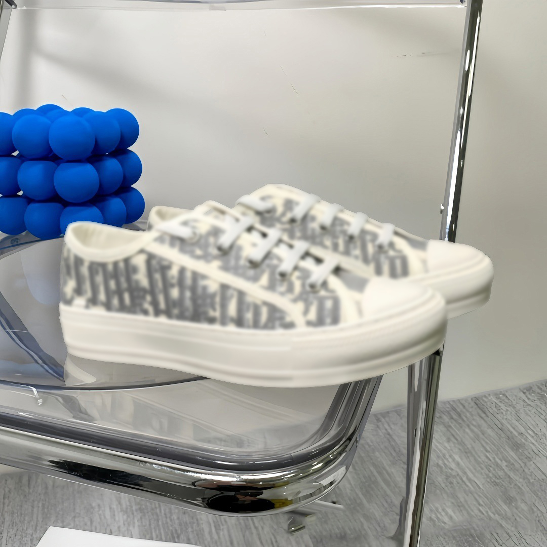 Designer shoes letter shoes casual shoes fashionable couple shoes classic retro embroidered shoes 03