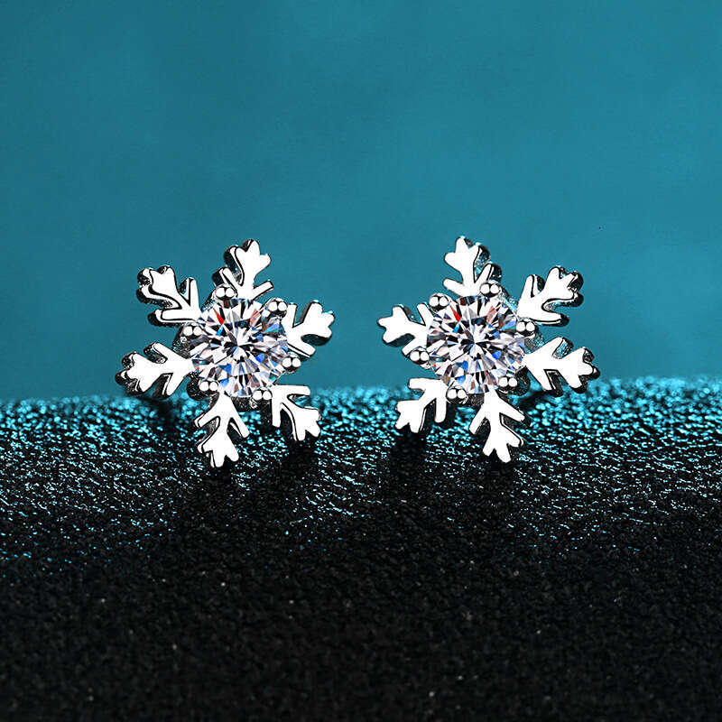 DHCollections-- S Pure Sier Moissanite 60 Points Snowflake Earrings Versatile Style for School Girls Directly Appraised