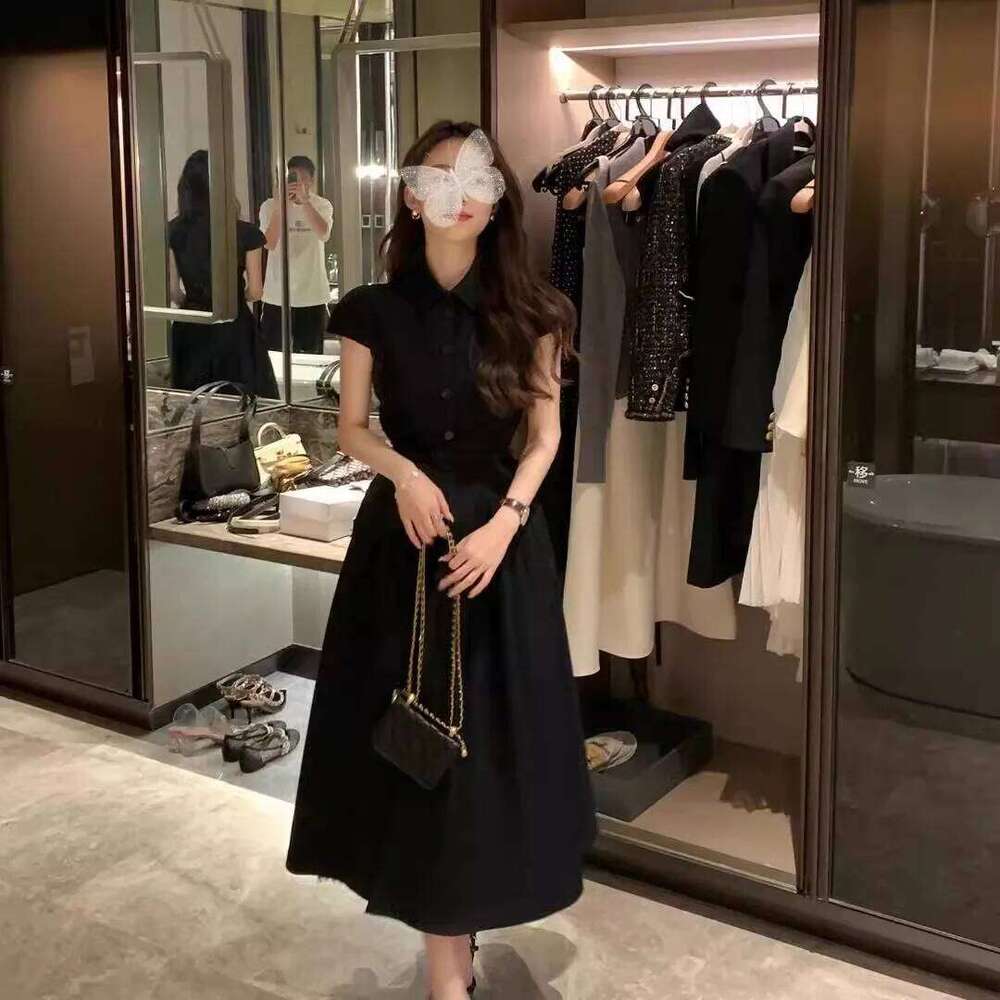Ladies fashion French Hepburn commuter solid color umbrella dress, black short-sleeved shirtdress XJ260130
