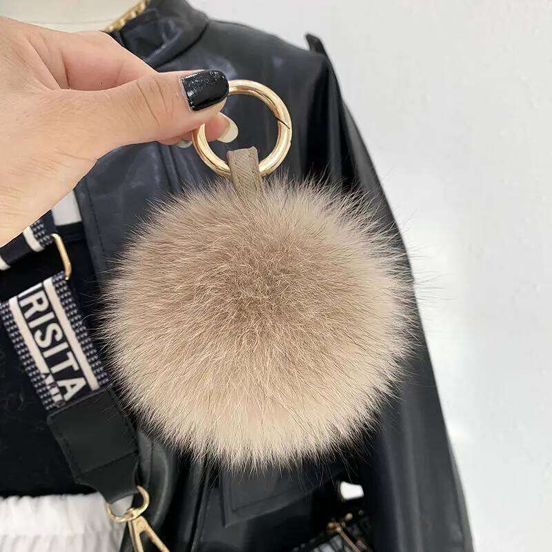 Fluffy Real Fox Fur Ball Poms Keychain For Women Luxury Pompom Keyring Accessories Bag Decoration Emo Trinket Jewelry Gifts Z260130
