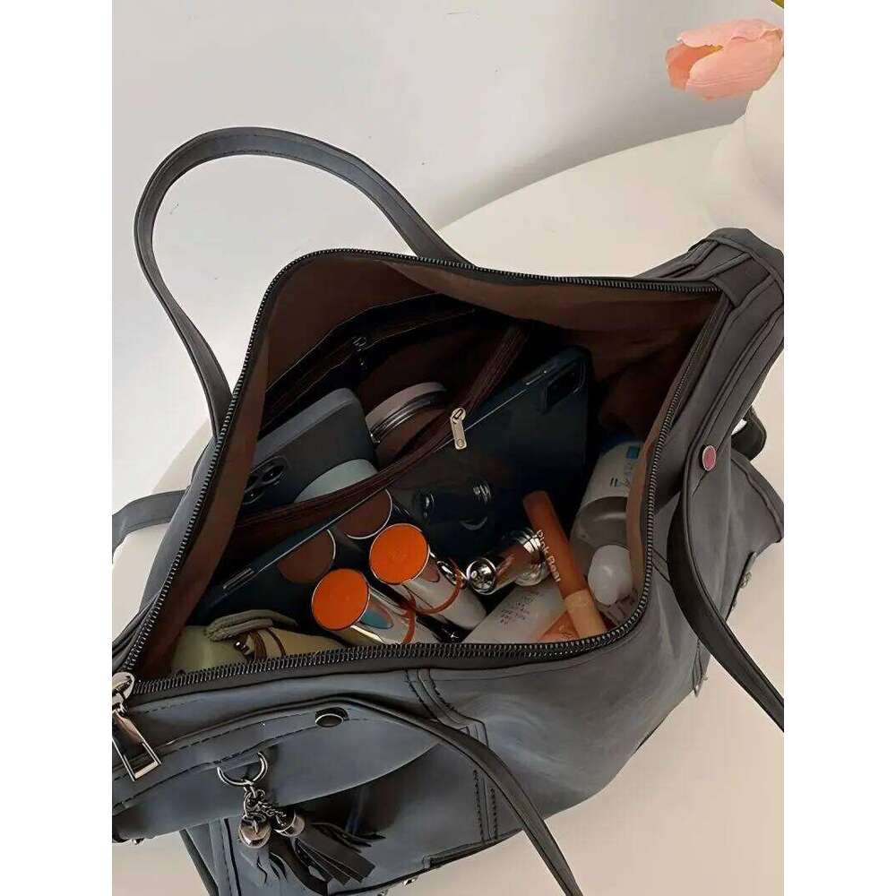 CGCBAG Vintage Luxury Women Tote Casual Lage Capacity Handbags Fashion Rivet Tassel PU Leather Female Shoulder Bag Z260130