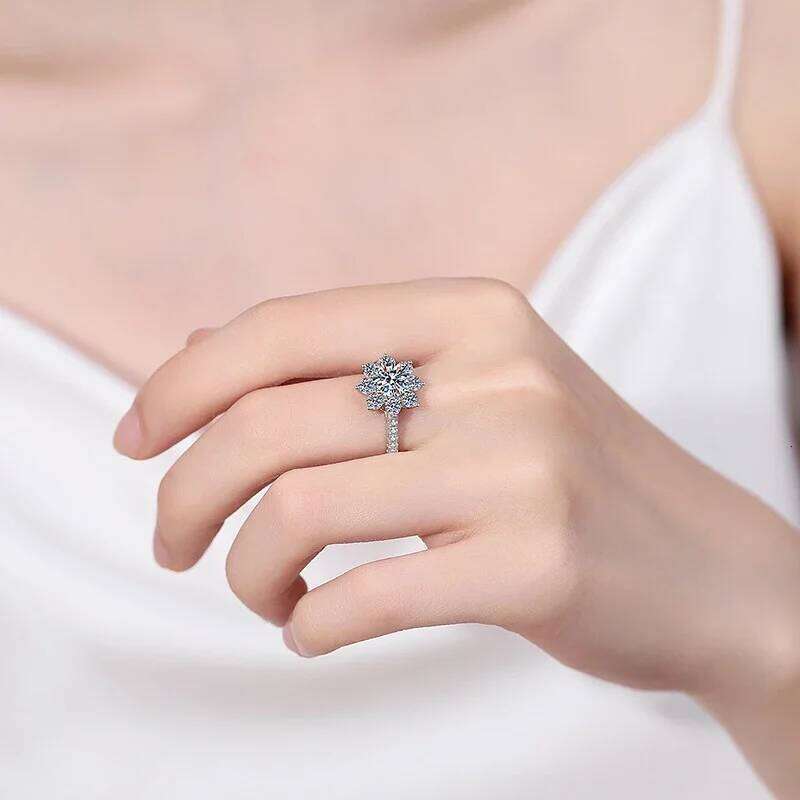 NeeTim 1ct 2ct Moissanite Eternity Ring 925 Sterling Silver with Gold Plated Wedding Flower Lab Diamond Rings For Women Jewelry XJ260130