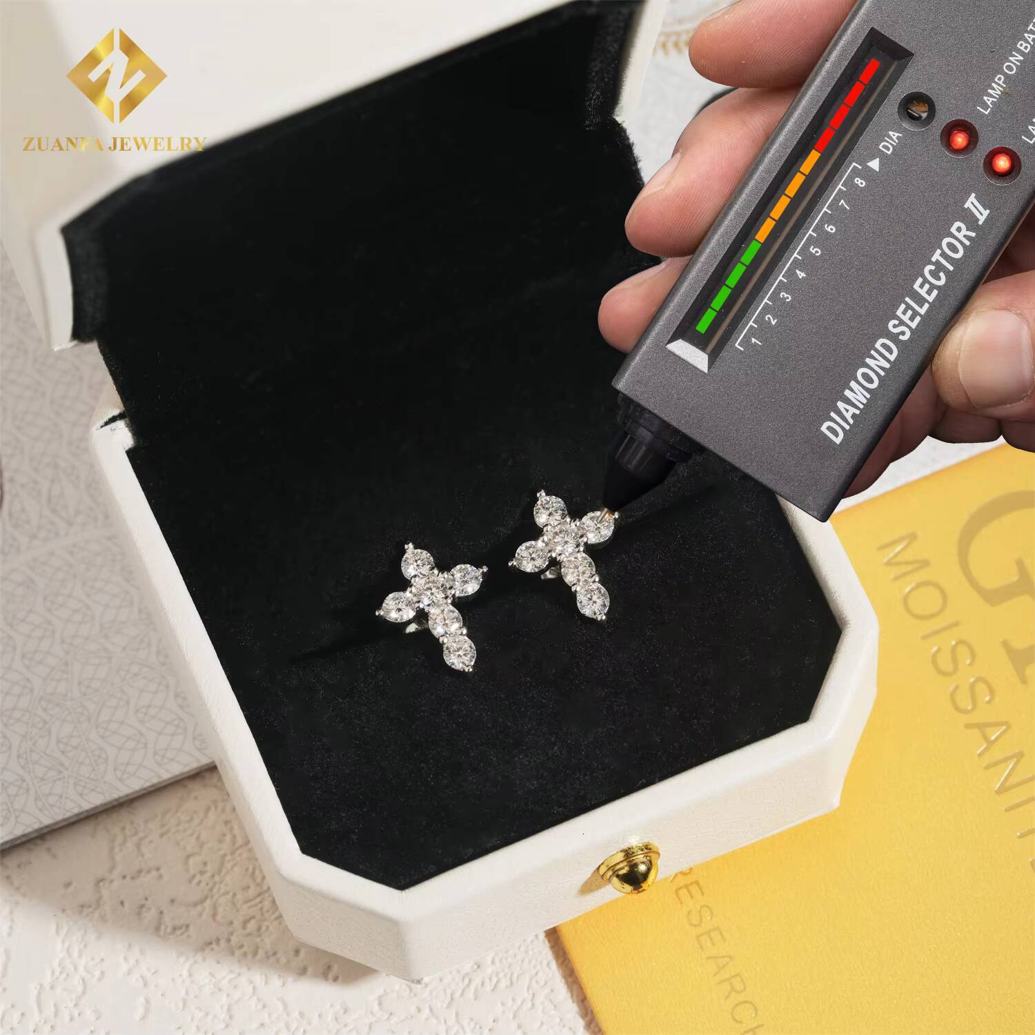 Fine Hip Hop Moissanite Jewelry Iced Out VVS Moissanite Diamond Ear Studs 925 Sterling Silver Cross Stud Earrings for Men Women