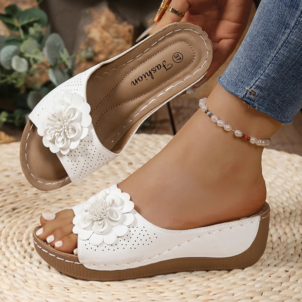 Retro Flower Decor Wedge Slippers Woman Summer Thick Bottom Platform Sandals Women Anti Slip Beach Shoes Outdoor Slides 260124