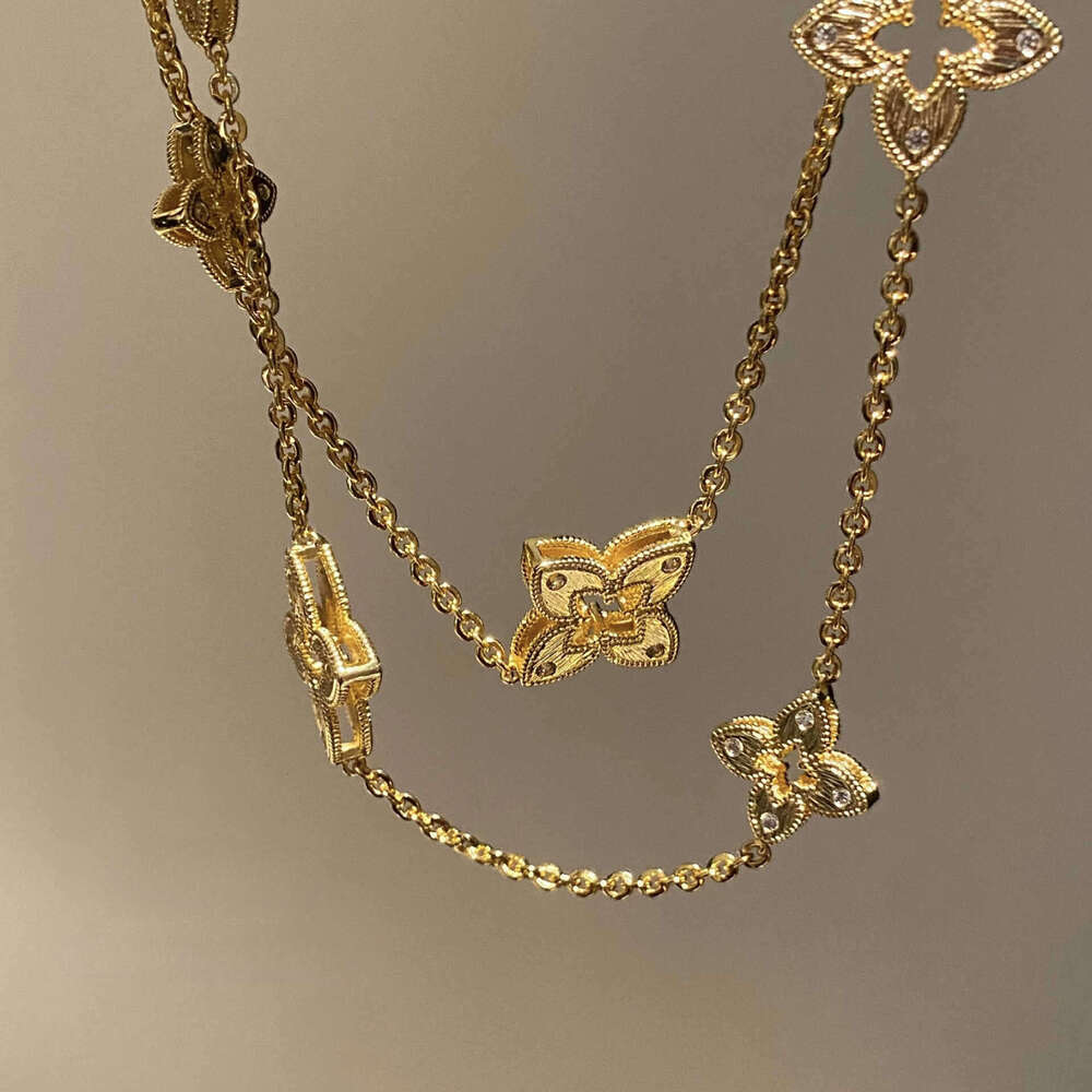 18K Real Gold Plated Light Luxury Zircon Stripe Rhombus Hollow Flower Necklace Fashion High-end Exquisite Jewelry for Women