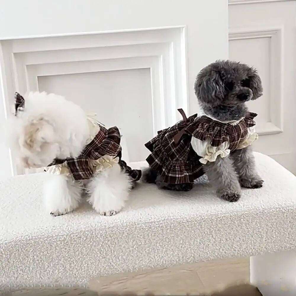 Retro Strap Skirt Breathable Thin Design Cat Plaid Pleated Shirt Soft Flying Sleeve Pet Clothes For Puppy Kittens H260129