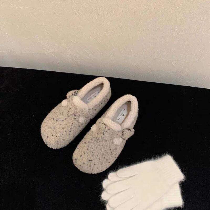 2025 Winter New Women's Comfortable and Fashionable One Step Flat Warm Plush Casual Shoes