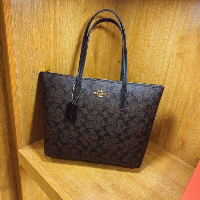 Premium Vintage Luxury Crossbody Bag Large Capacity Practical Stylish for Daily Commute Weekend Outdoor Leisure Outings Z260130