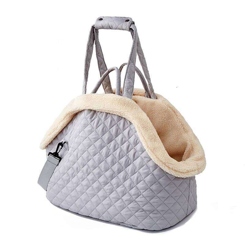 Pet for Cat or Small Dogs Fashion Quilted Bags Big Capacity Light Weight Soft Warm Dog Carrier with Removable Lining 26H0130