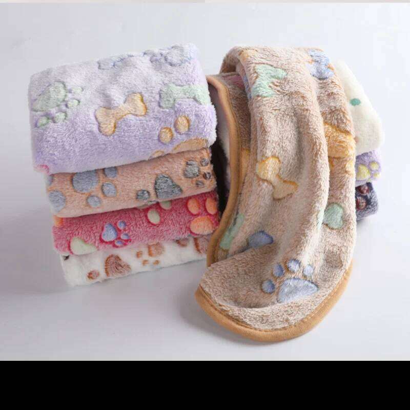 EFF Soft Fluffy High Quality Flannel Sleeping Paw Print Pattern Pet Mat Warm Comfortable Blanket For Cat Dog 26W01130