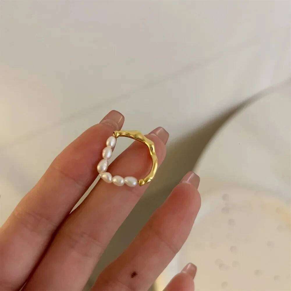Korean Retro Elastic Rope Imitation Pearl Beaded for Women Fashion Party Metal Chain Splicing Finger Ring Jewelry WomenGift XJ260130