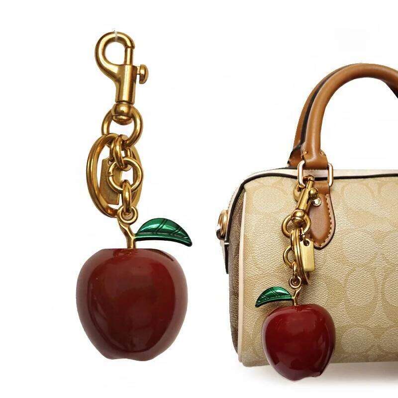 New Trendy Gold Color Resin Crimson Apple Keychain Fashion Luxury Bag Car Pendant Christmas Jewelry Gift Accessories Z260130