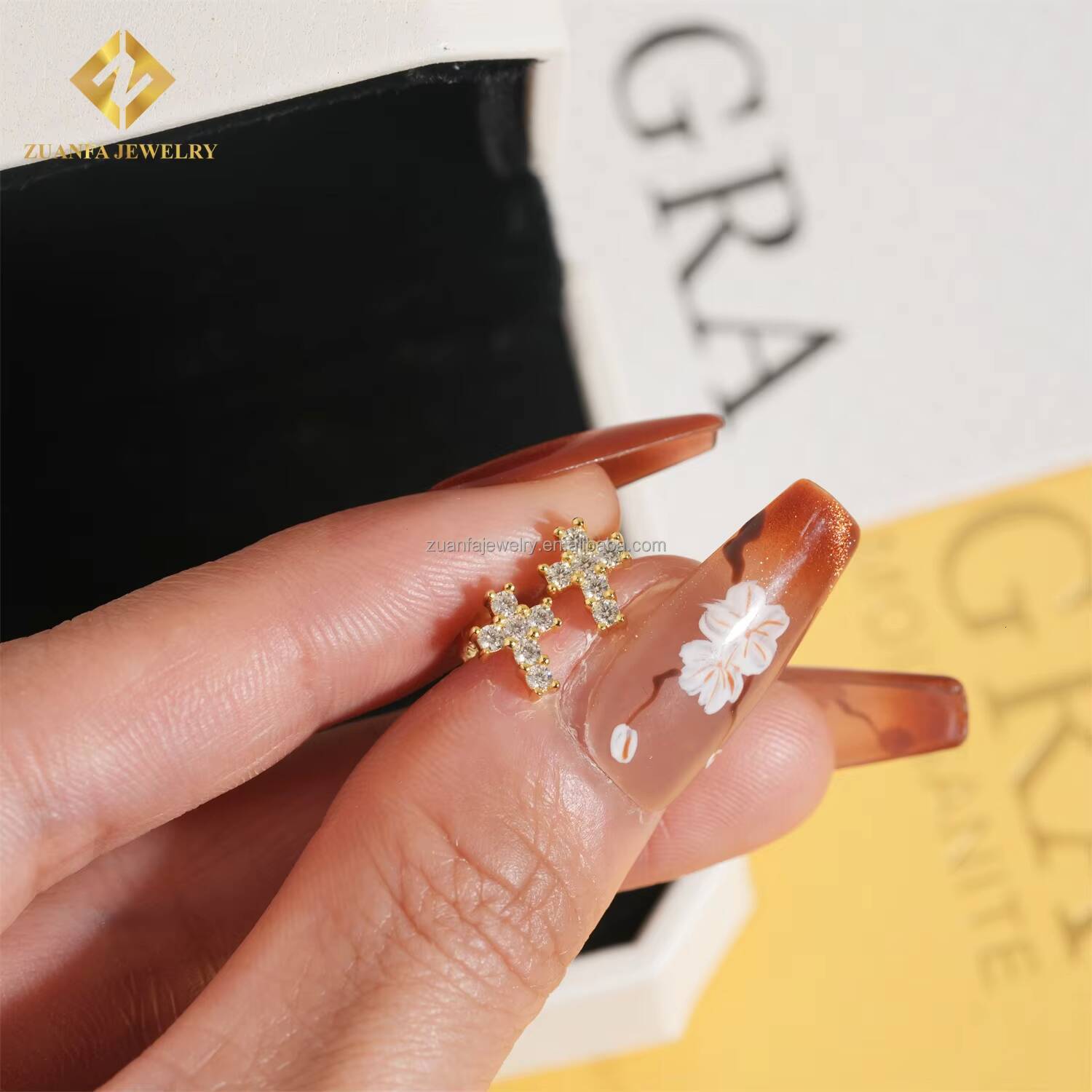 Pass Diamond Tester Best Selling Hip Hop Rapper Jewelry 925 Sterling Silver VVS1 Moissanite Cross Stud Earring Screw Back