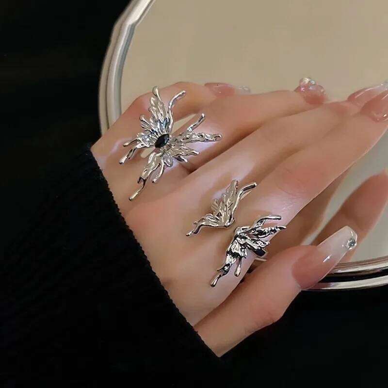 2024 Punk Vintage Metal Liquid Butterfly Women's Adjustable Fashion Exquisite Insect Ring Gothic Jewelry Gifts XJ260130