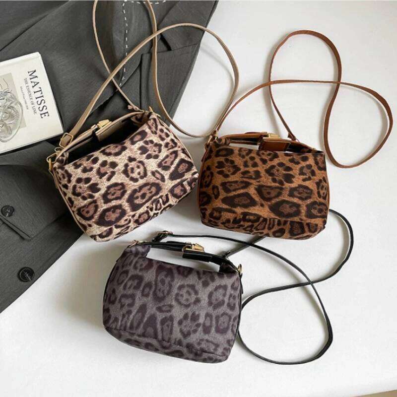 New Retro Leopard Print Shoulder for women Frosted Personality Design Street Trend Commuter Versatile female Crossbody Bag